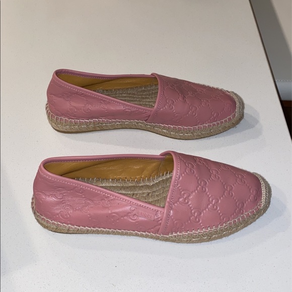 Gucci espadrilles like new. - Picture 2 of 4